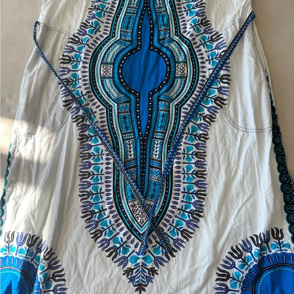 Blue and White Dashiki/Bohemian Patterned Women's Dress - Picture 5 of 6